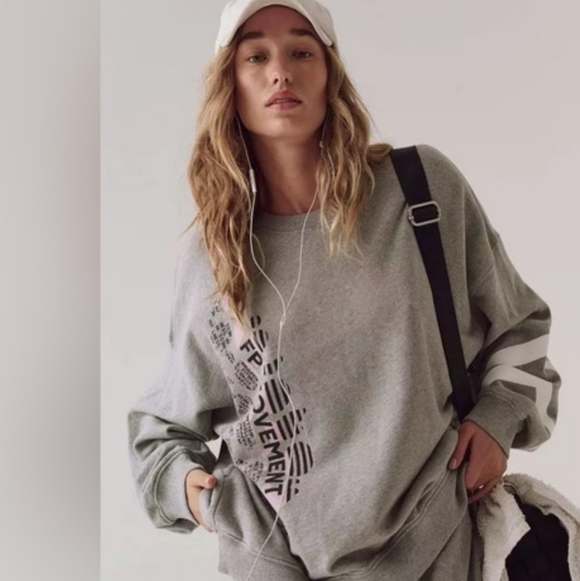 SET FP Movement By Free People All Star Buti Logo Pullover and Joggers - Picture 3 of 6